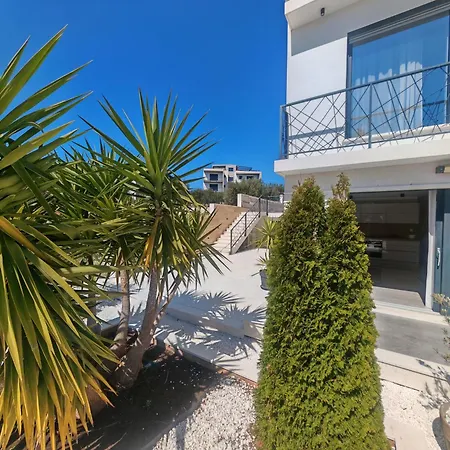 A&j Okruk * Trogir